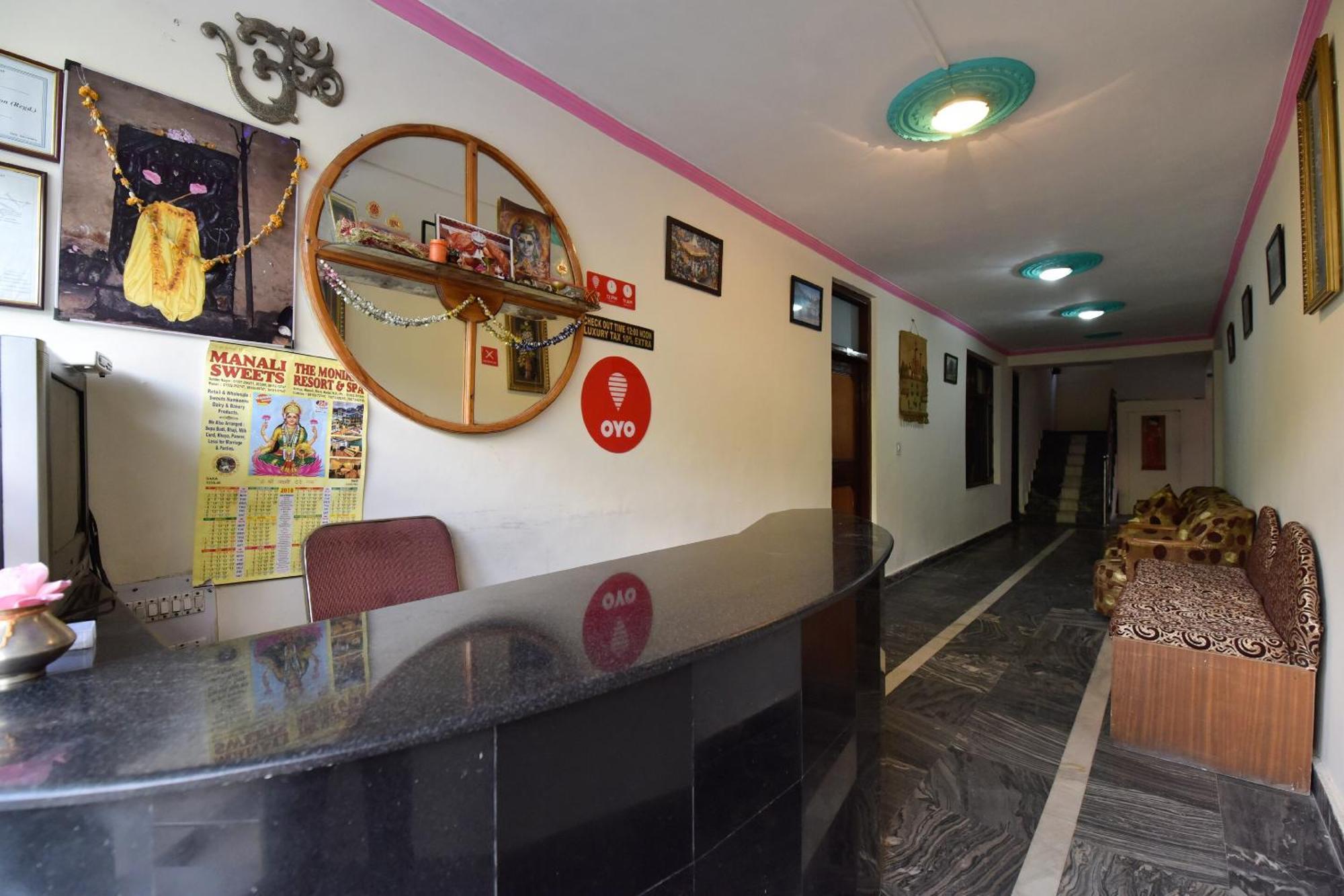 ホテル Oyo Hill View Manāli エクステリア 写真